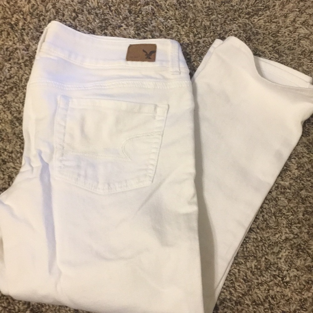 Skinny cropped jeans.